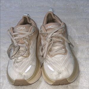 Hoka One One Bondi 8